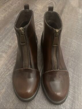 Women’s Brown Front-Zip Ankle Booties